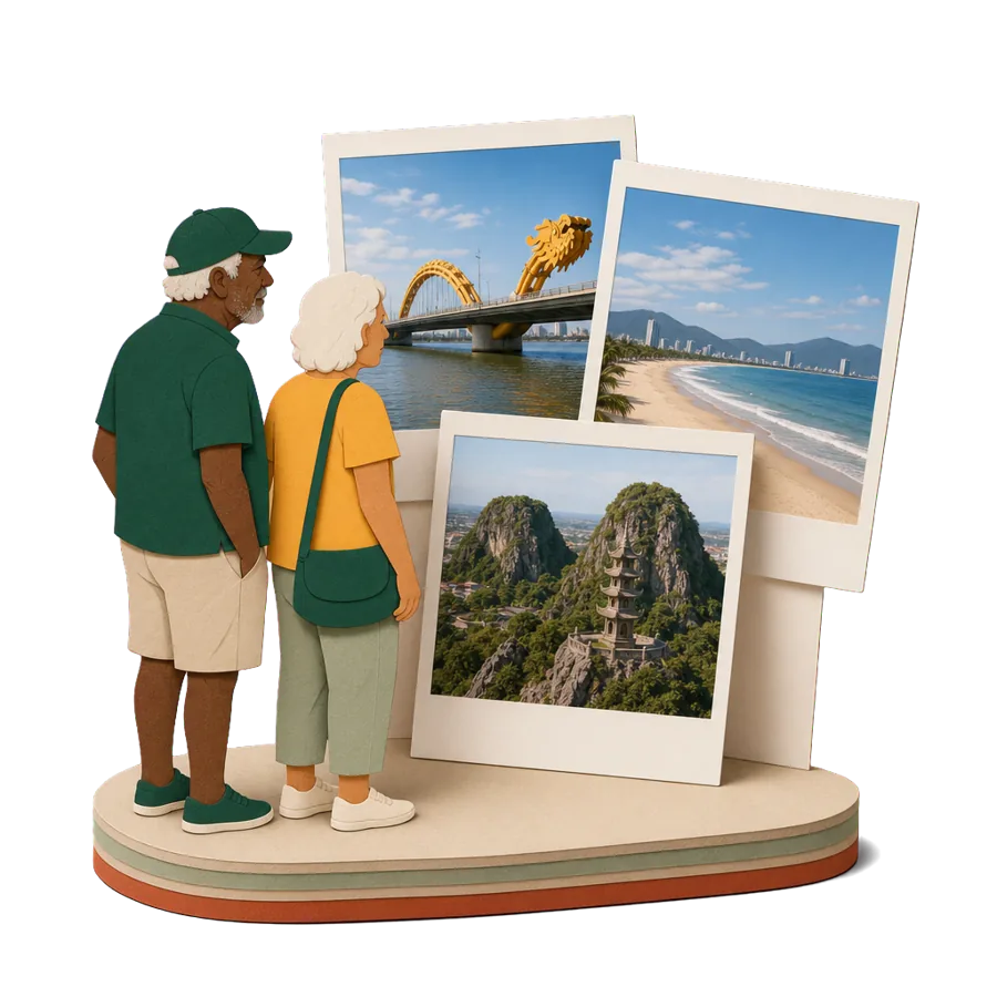 Retirees in Da Nang look at photos of the Dragon Bridge, My Khe beach and the Marble Mountains